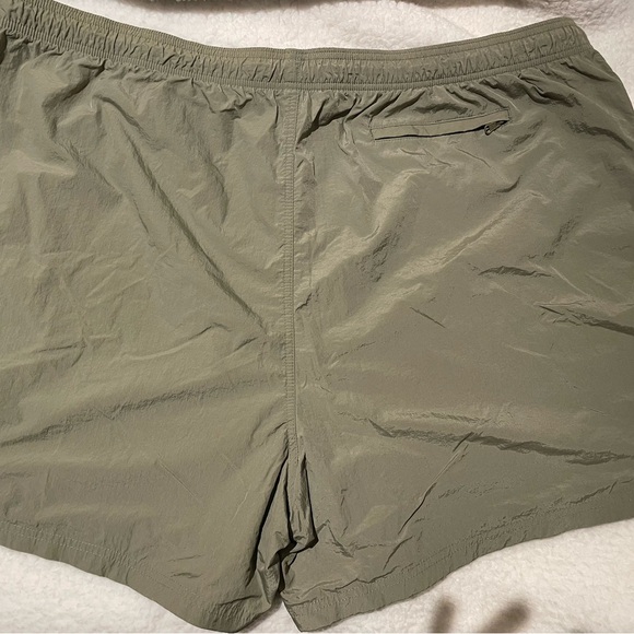 Old Navy Men’s 3XL Green Swim Suit - Picture 2 of 3